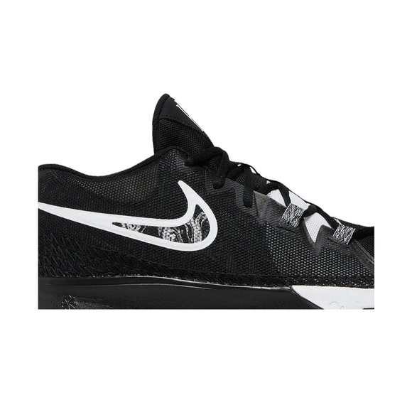 Nike Kids Kyrie Flytrap 6 'Black White' - Picture 5 of 12